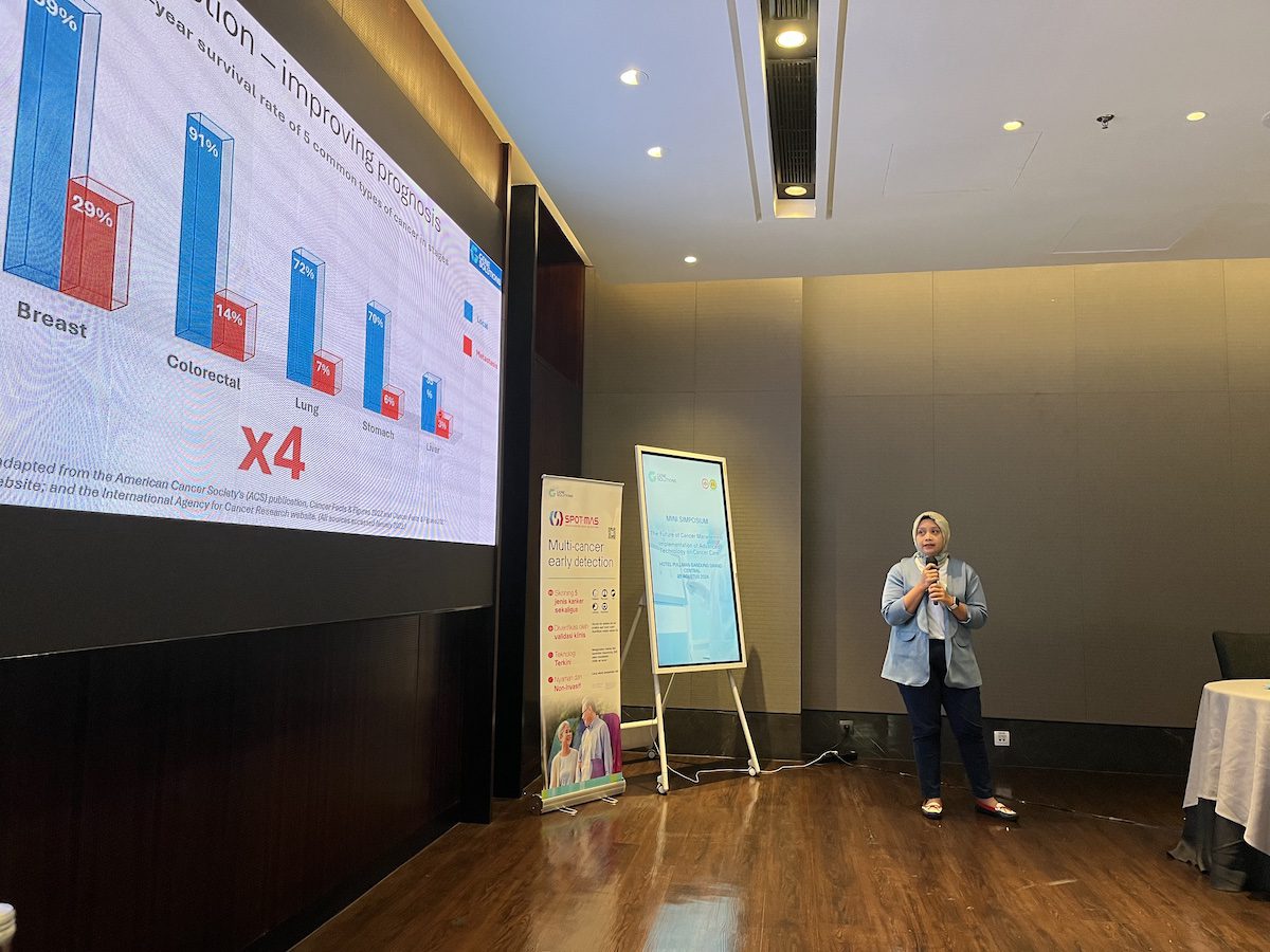 Gene Solutions Indonesia Team presenting K-TRACK (Hera) and SPOT-MAS (Ari)